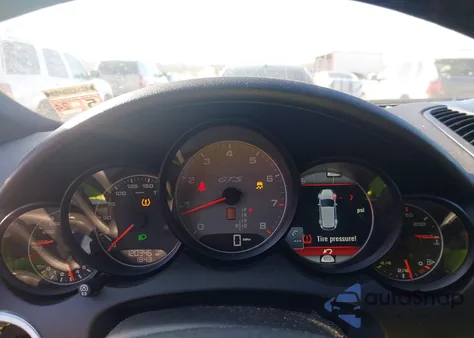 2013 Porsche Cayenne Gts z USA, uszkodzony, nr VIN WP1AD2A22DLA73863